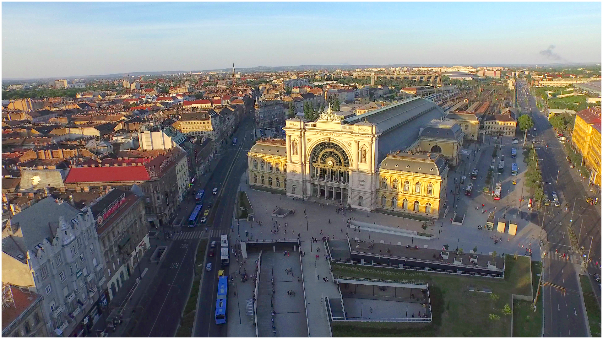 Circulația feroviară în gara Budapesta Keleti, în continuare închisă după deraierea unui tren InterCity : Europa FM