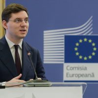 Victor Negrescu susține un discurs în Comisia Europeană.